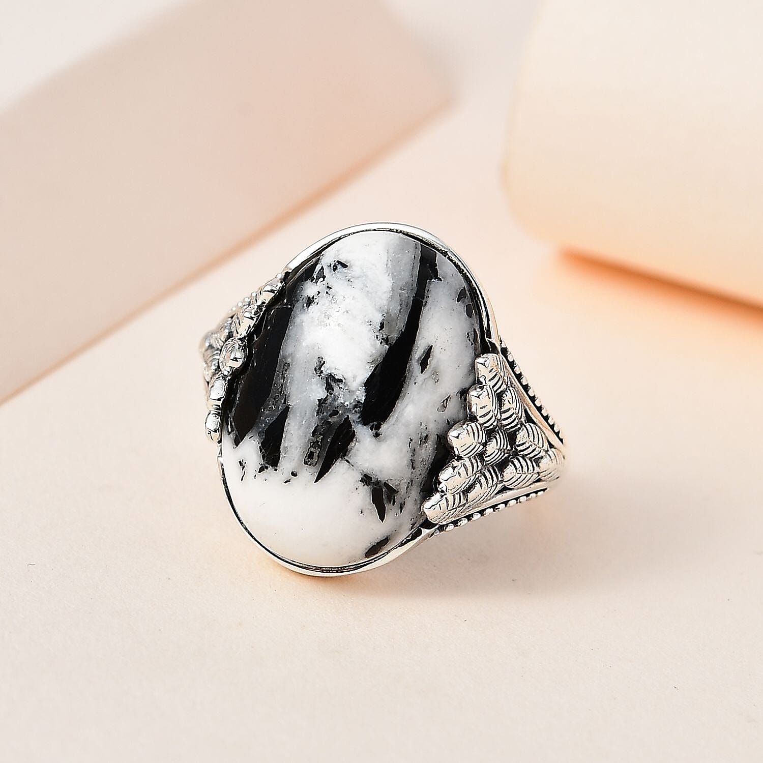 Artisan Crafted White Buffalo Solitaire Ring in Sterling Silver (Size 6.0) 15.35 ctw