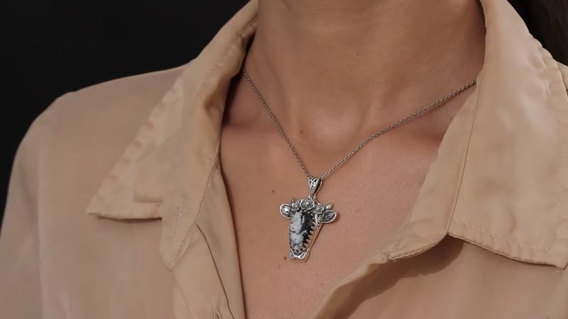 Artisan Crafted White Buffalo Bull Head Pendant in Sterling Silver 8.75 ctw
