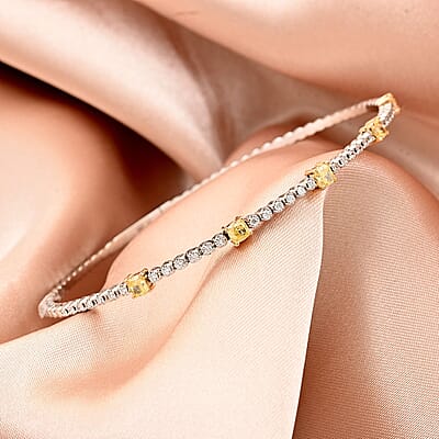 Modani 14K White and Yellow Gold Natural Yellow and White Diamond (SI) Bangle Bracelet (7.25 In) (4.35 g) 0.90 ctw