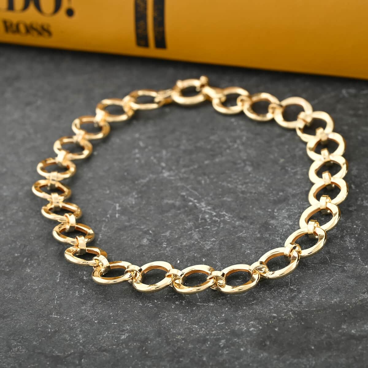 Hammered Ancient Italian 10K Yellow Gold Circles Bracelet (7.50 In) 5.35 Grams image number 1