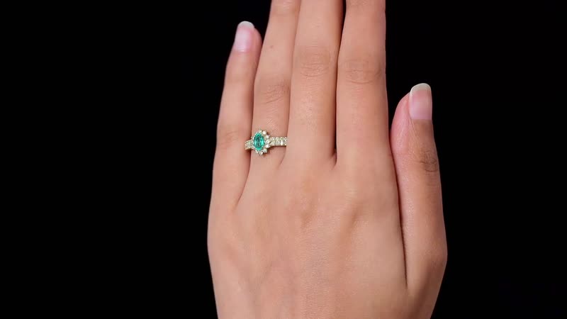 Doorbuster Luxoro 14K Yellow Gold AAA Boyaca Colombian Emerald and I3 Natural Yellow Diamond Sunburst Ring (Size 6.0) 1.00 ctw