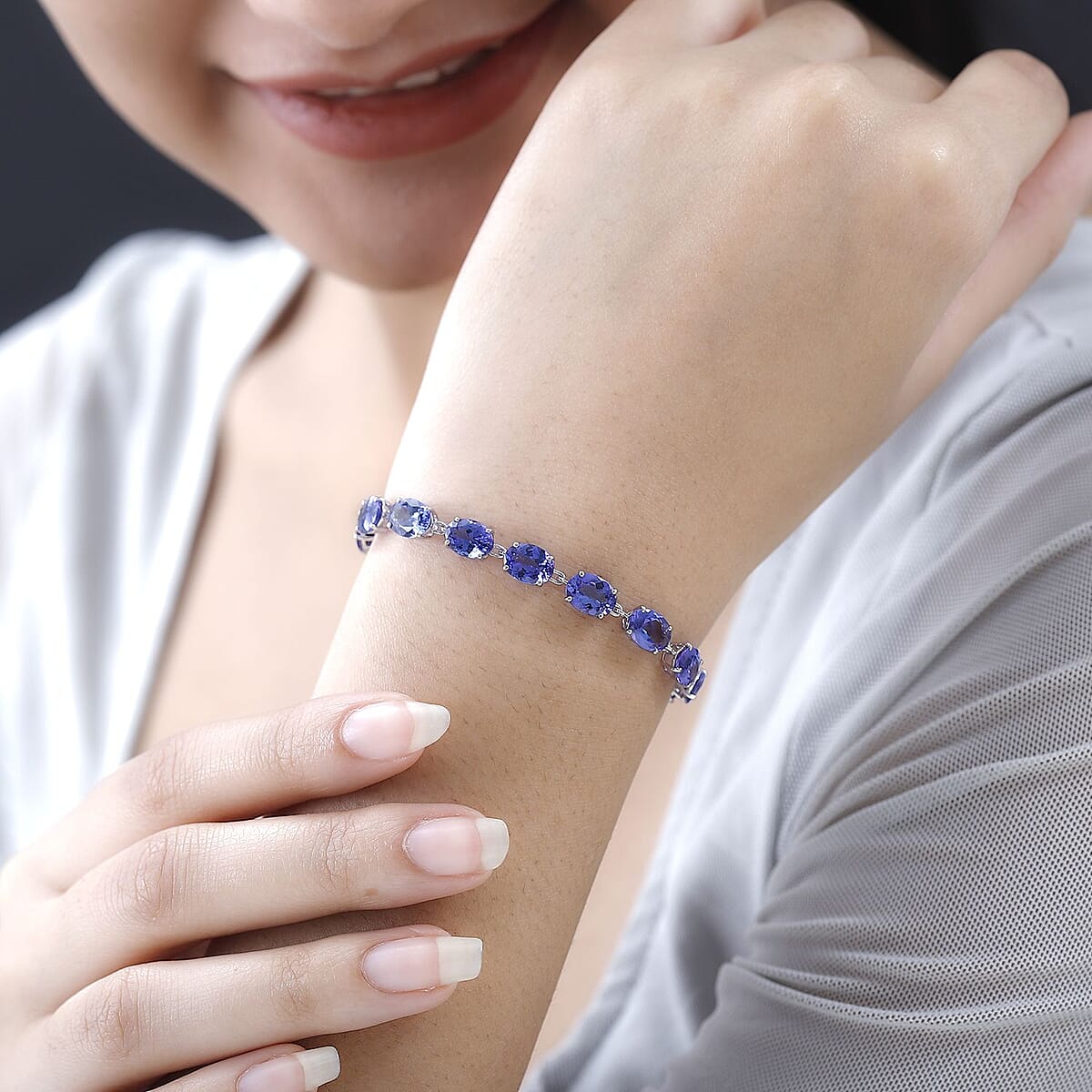 Rhapsody 950 Platinum AAAA Tanzanite Tennis Bracelet (7.25 In) (7.35 g) 20.30 ctw image number 2