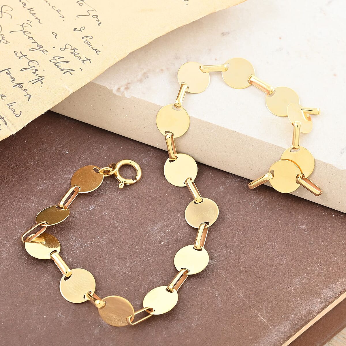 Grande Specchio Italian 10K Yellow Gold 7mm Discs Bracelet (7.50 In) 1.75 Grams image number 1