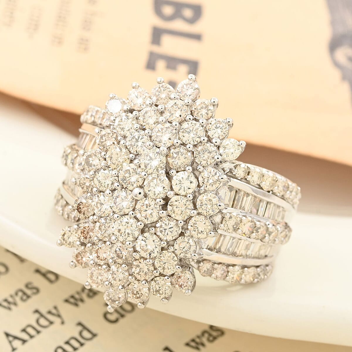 Dixie Lee 10K White Gold Diamond SI Cluster Ring (Size 10.0) 7.50 Grams 4.00 ctw image number 1