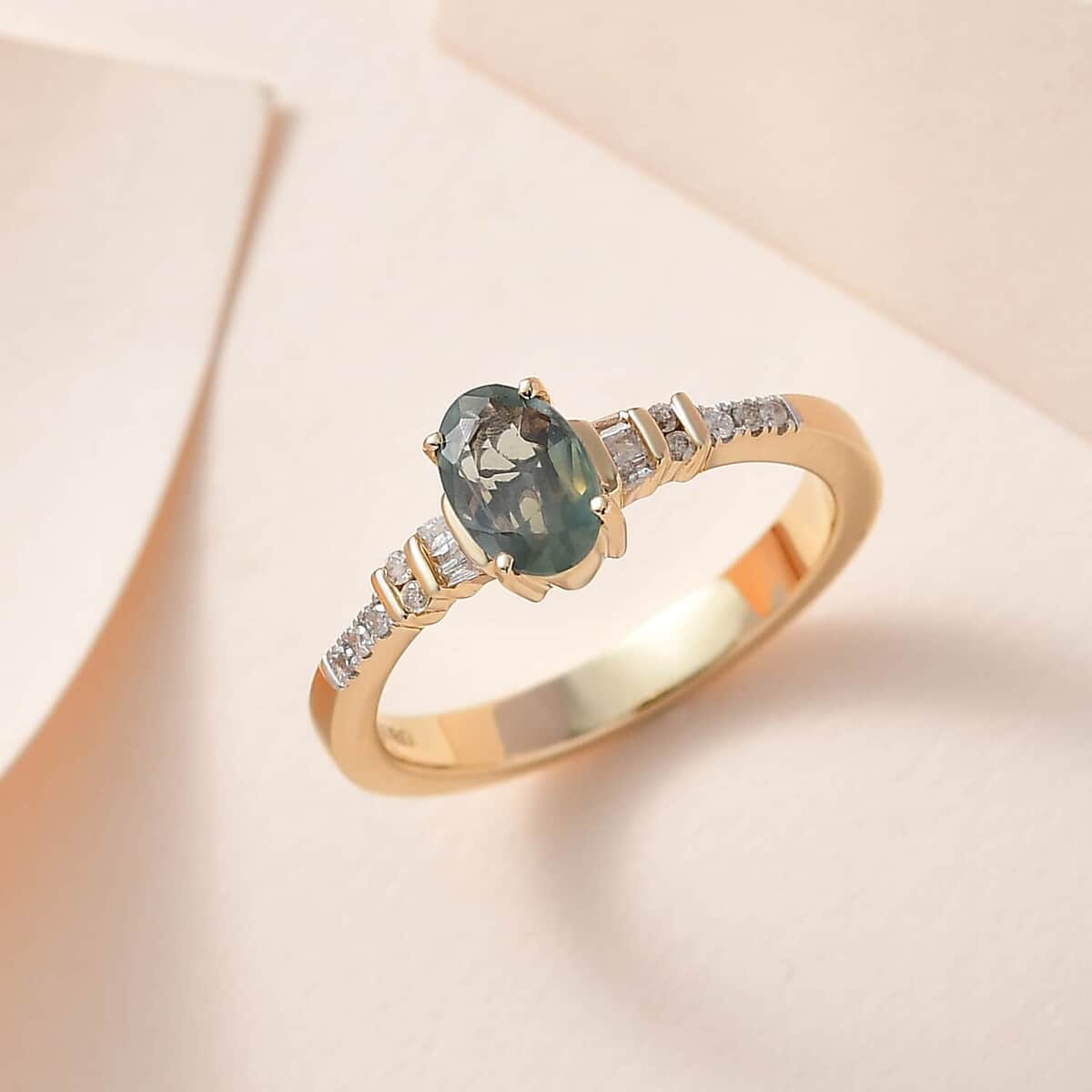 Luxoro 14K Yellow Gold AAA Narsipatnam Alexandrite and G-H I3 Diamond Ring 0.90 ctw image number 1