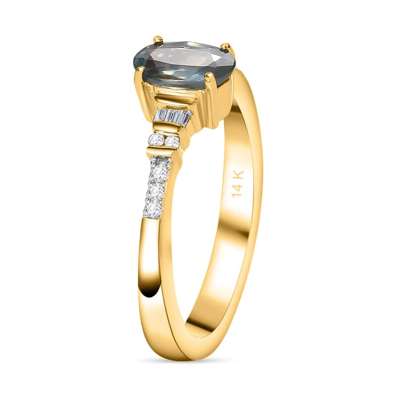 Luxoro 14K Yellow Gold AAA Narsipatnam Alexandrite and G-H I3 Diamond Ring (Size 6.0) 0.90 ctw