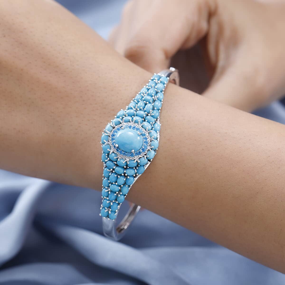 Premium Sleeping Beauty Turquoise and Malgache Neon Apatite Bangle Bracelet in Platinum Over Sterling Silver (7.25 in) 12.20 ctw image number 2