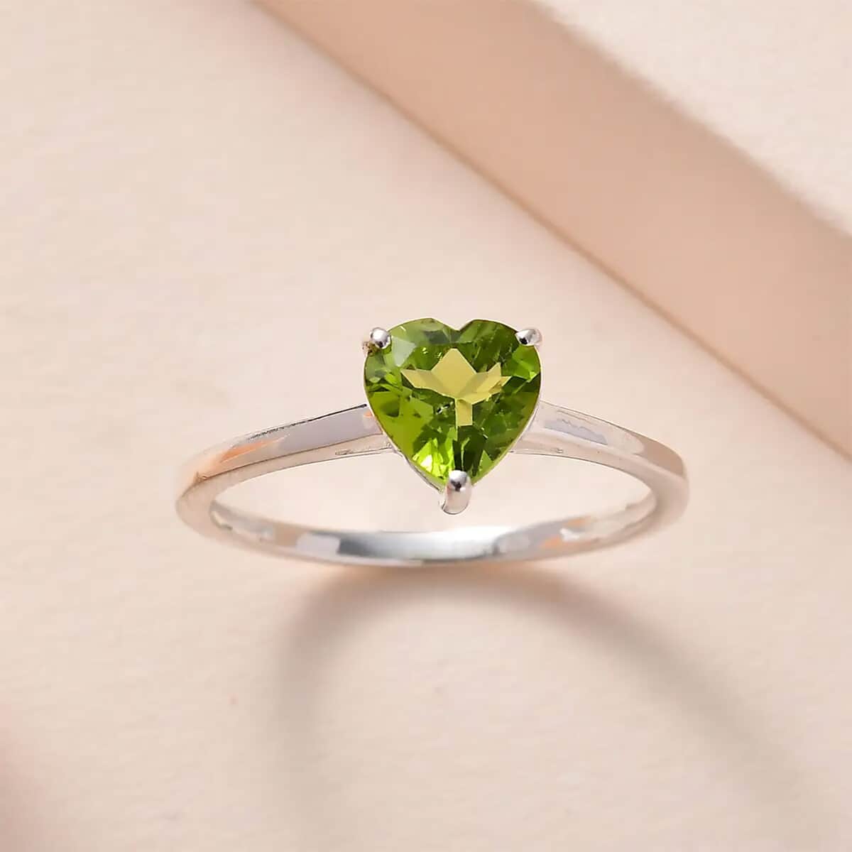 Peridot Heart Solitaire Ring in Sterling Silver (Size 10.0) 1.25 ctw image number 1