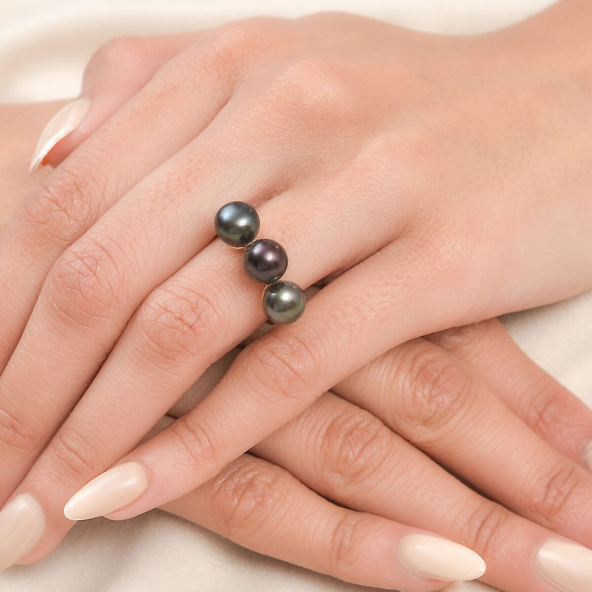 Bronze Freshwater Pearl 3 Stone Ring in 14K Yellow Gold Over Sterling Silver (Size 6.0) image number 2