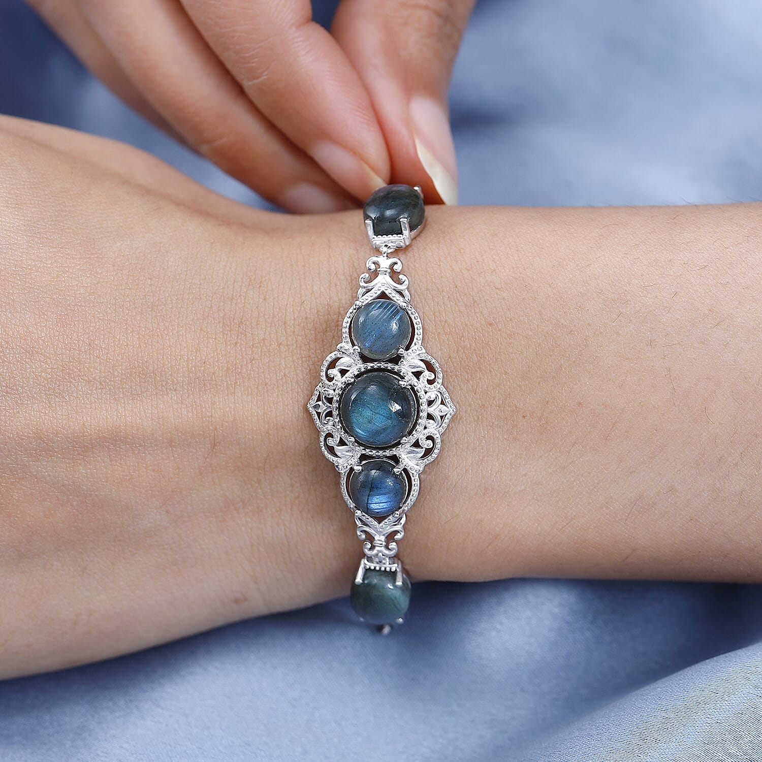 Karis Malagasy Labradorite Toggle Clasp Bracelet in Platinum Bond and Stainless Steel (6.50 In) 13.40 ctw