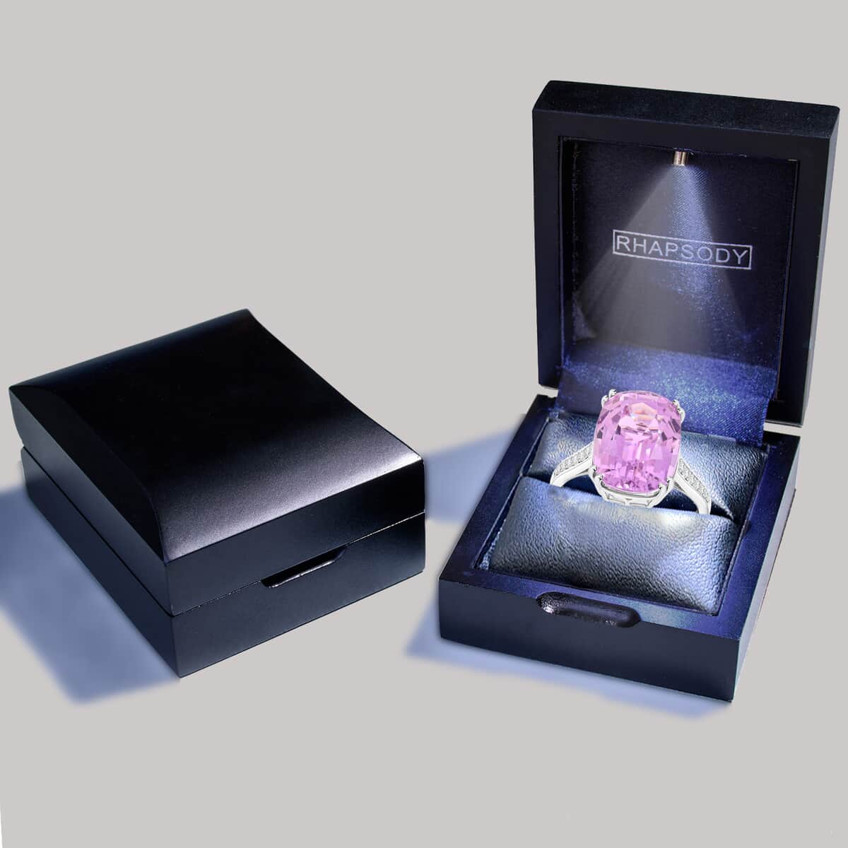 Certified and Appraised Rhapsody 950 Platinum AAAA Patroke Kunzite and E-F VS Diamond Ring (Size 8.0) 6.15 Grams 9.50 ctw image number 6