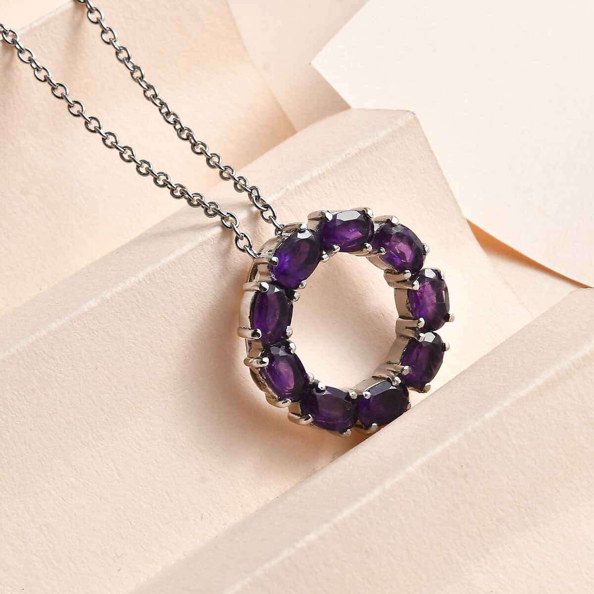 African Amethyst Circle Necklace (18 Inches) in Stainless Steel 3.60 ctw image number 1