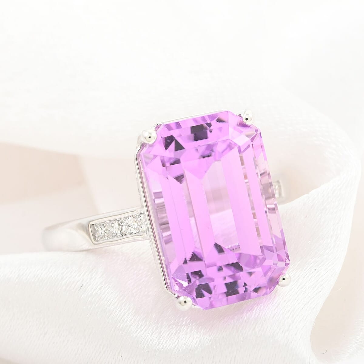 Certified and Appraised Rhapsody 950 Platinum AAAA Patroke Kunzite and E-F VS Diamond Ring (Size 8.0) 5.45 Grams 9.25 ctw image number 1