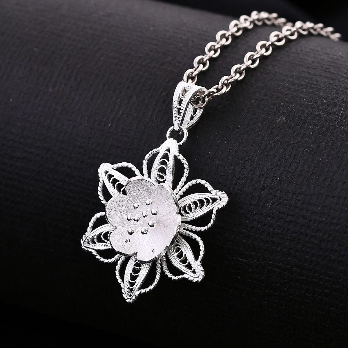 Artistry Tarakashi Collection Floral Pendant without Chain in Sterling Silver 2.05 Grams image number 1