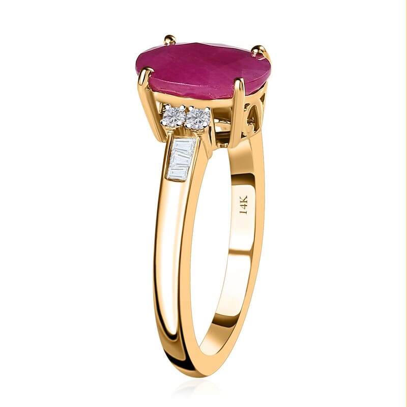 Luxoro 14K Yellow Gold AAA Montepuez Ruby and G-H I2 Diamond Ring (Size 6.0) 3.15 ctw