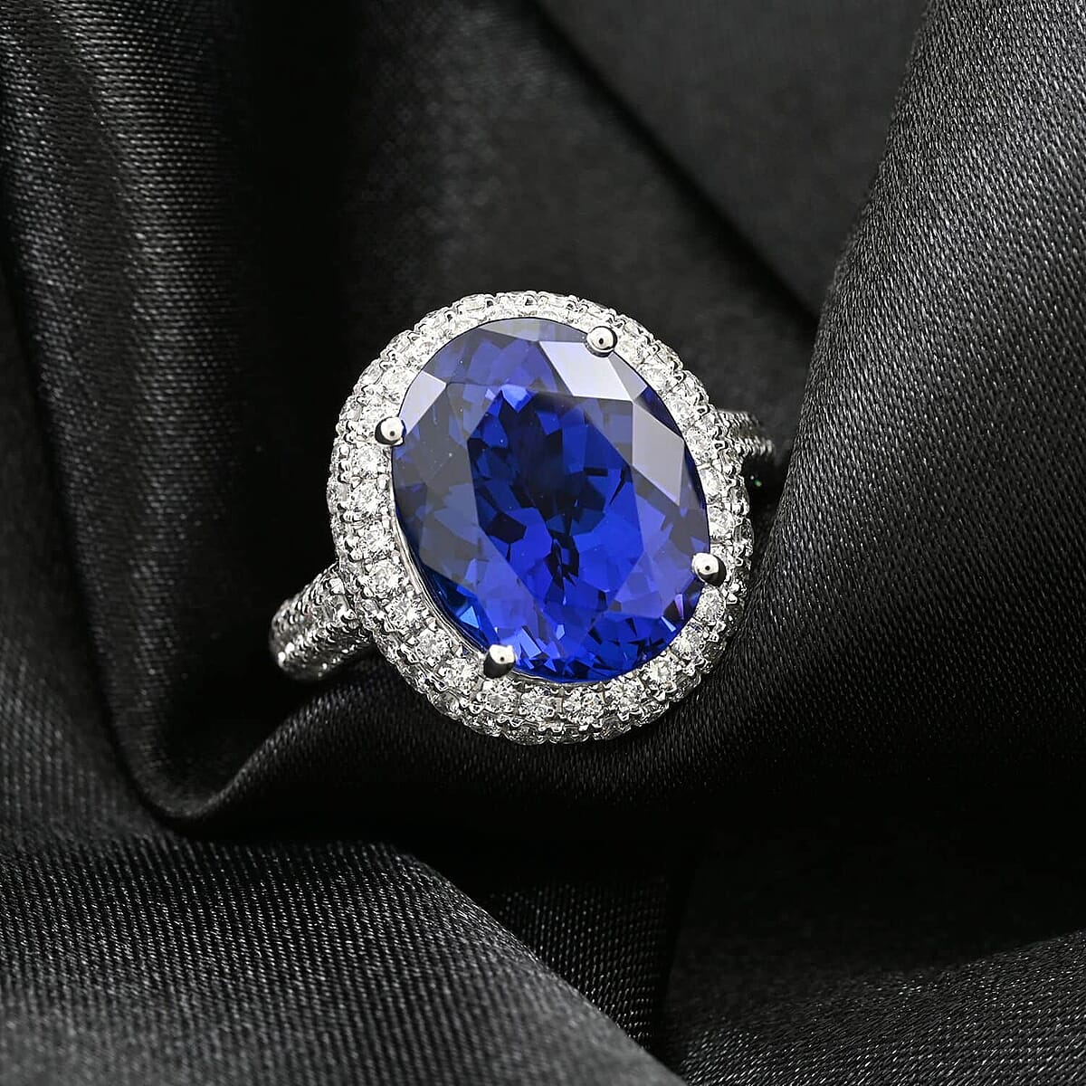 Certified and Appraised Rhapsody AAAA Tanzanite and E-F VS Diamond 10.75 ctw Ring in 950 Platinum (Size 6.5) 9.40 Grams image number 1