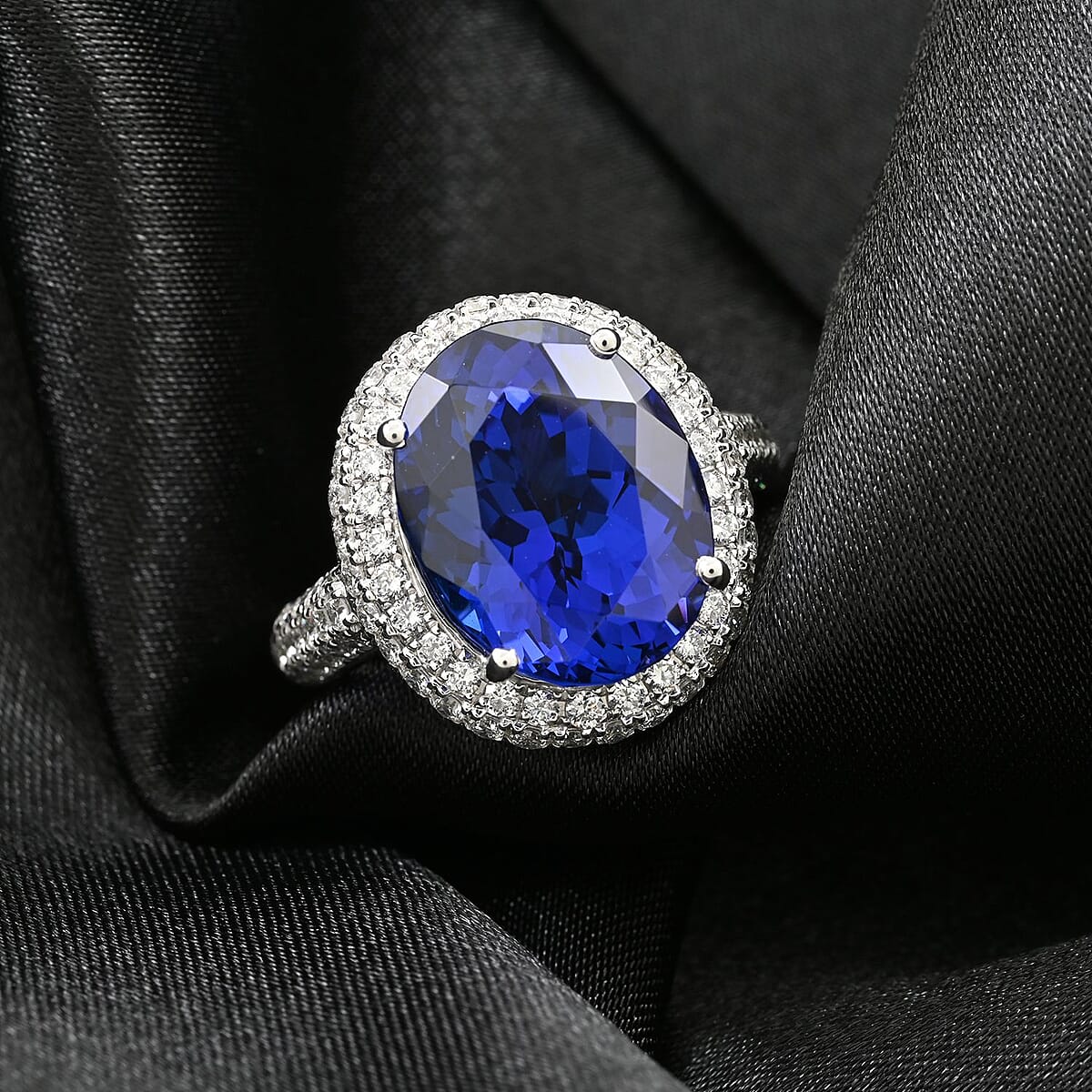 Certified and Appraised Rhapsody AAAA Tanzanite and E-F VS Diamond 10.75 ctw Ring in 950 Platinum (Size 8.0) 9.40 Grams image number 1