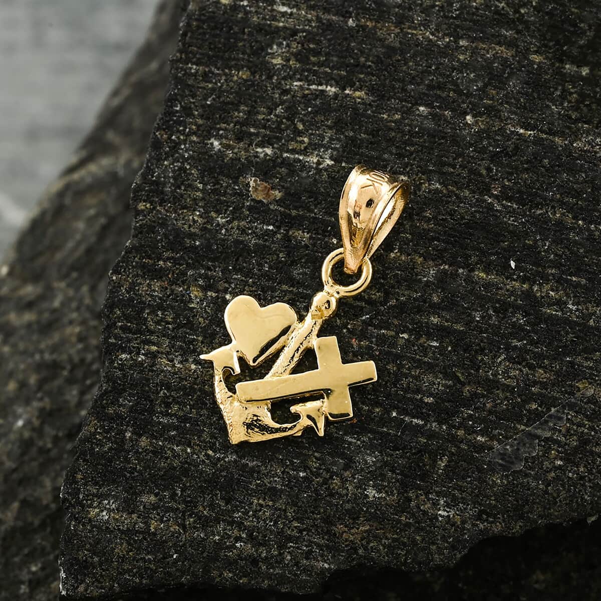 Made in America 10K Yellow Gold Faith, Hope, Love Pendant image number 1