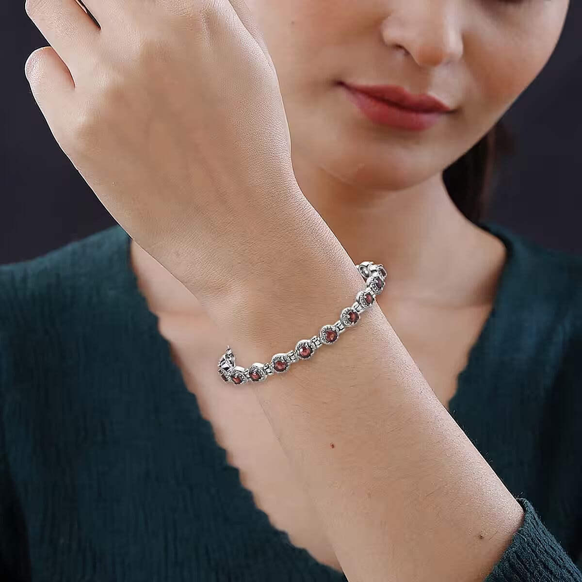 Mozambique Garnet Bracelet in Stainless Steel (6.50-8.0In) 5.25 ctw image number 7