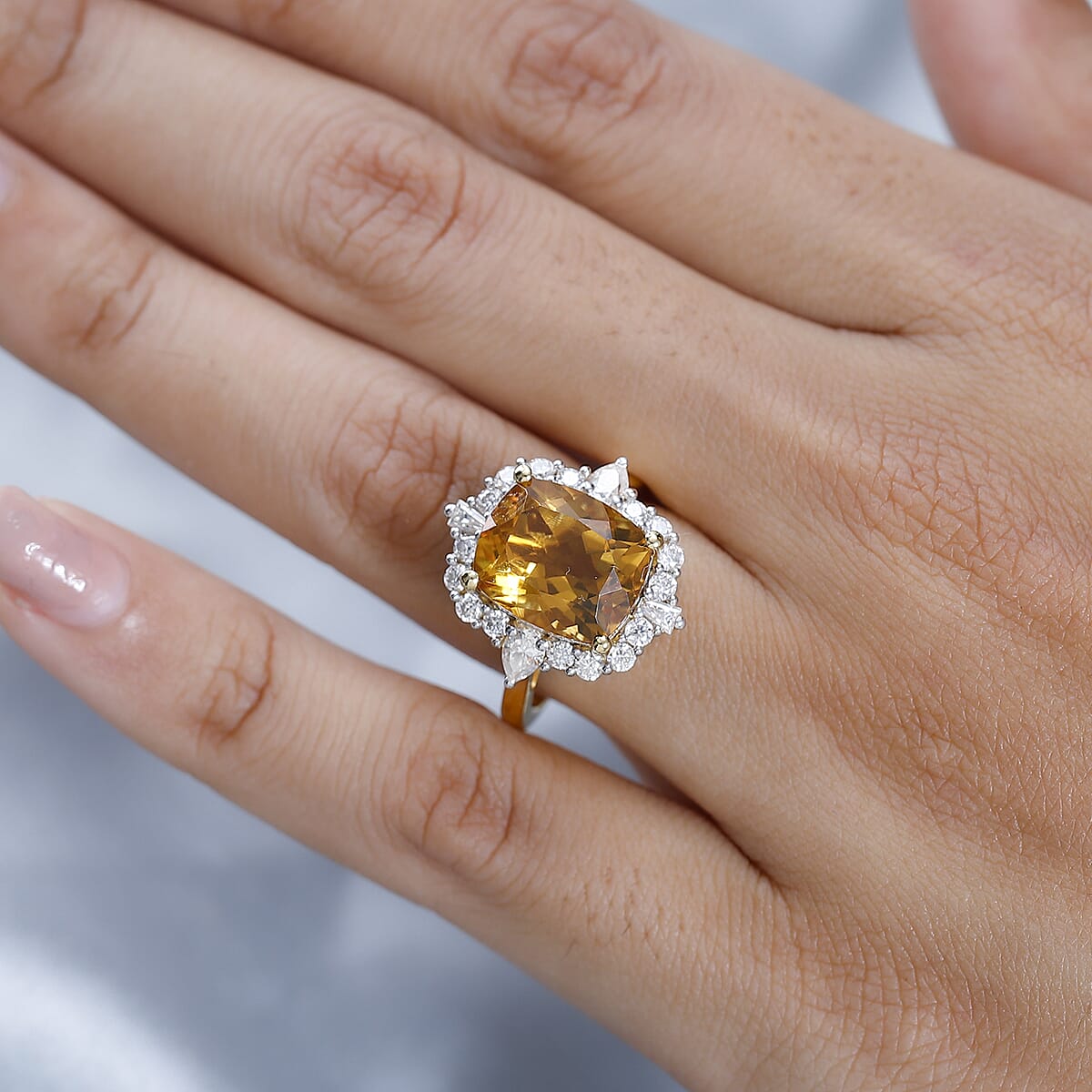 Serra Gaucha Citrine and Moissanite Ring in Vermeil Yellow Gold Over Sterling Silver (Size 7.0) 6.00 ctw image number 2