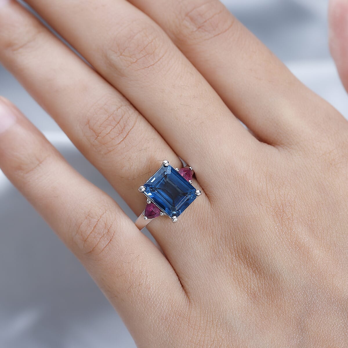 London Blue Topaz and Niassa Ruby (FF) Ring in Platinum Over Sterling Silver (Size 7.0) 6.10 ctw image number 2