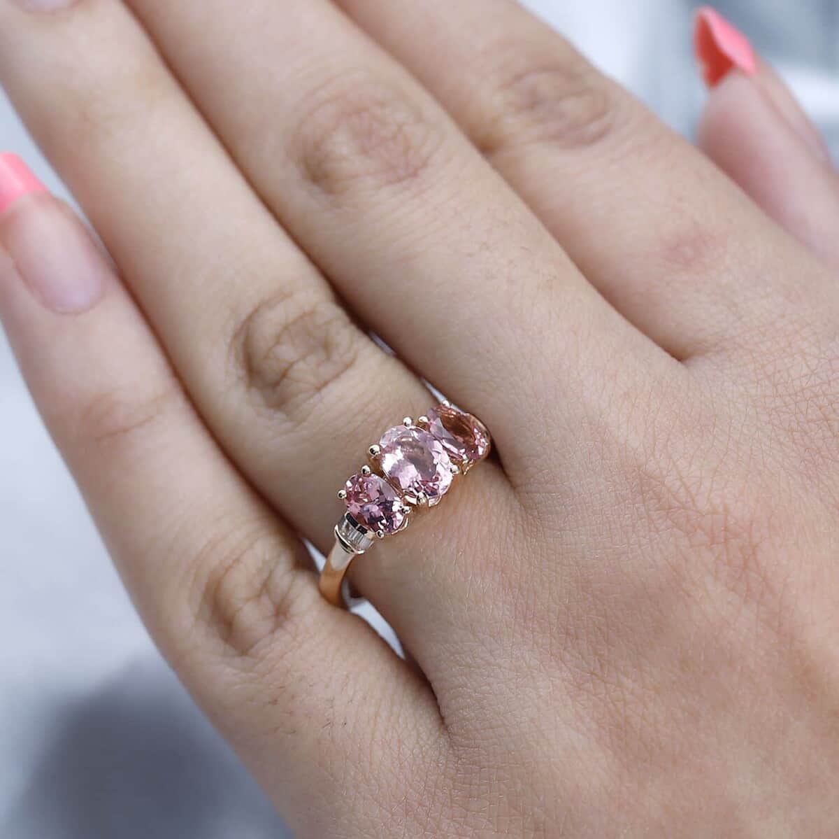 Luxoro 14K Rose Gold AAA Natural Calabar Pink Tourmaline, Diamond (G-H, I3) Ring (Size 10.0) (Del. 7-10 Days) 1.75 ctw image number 2