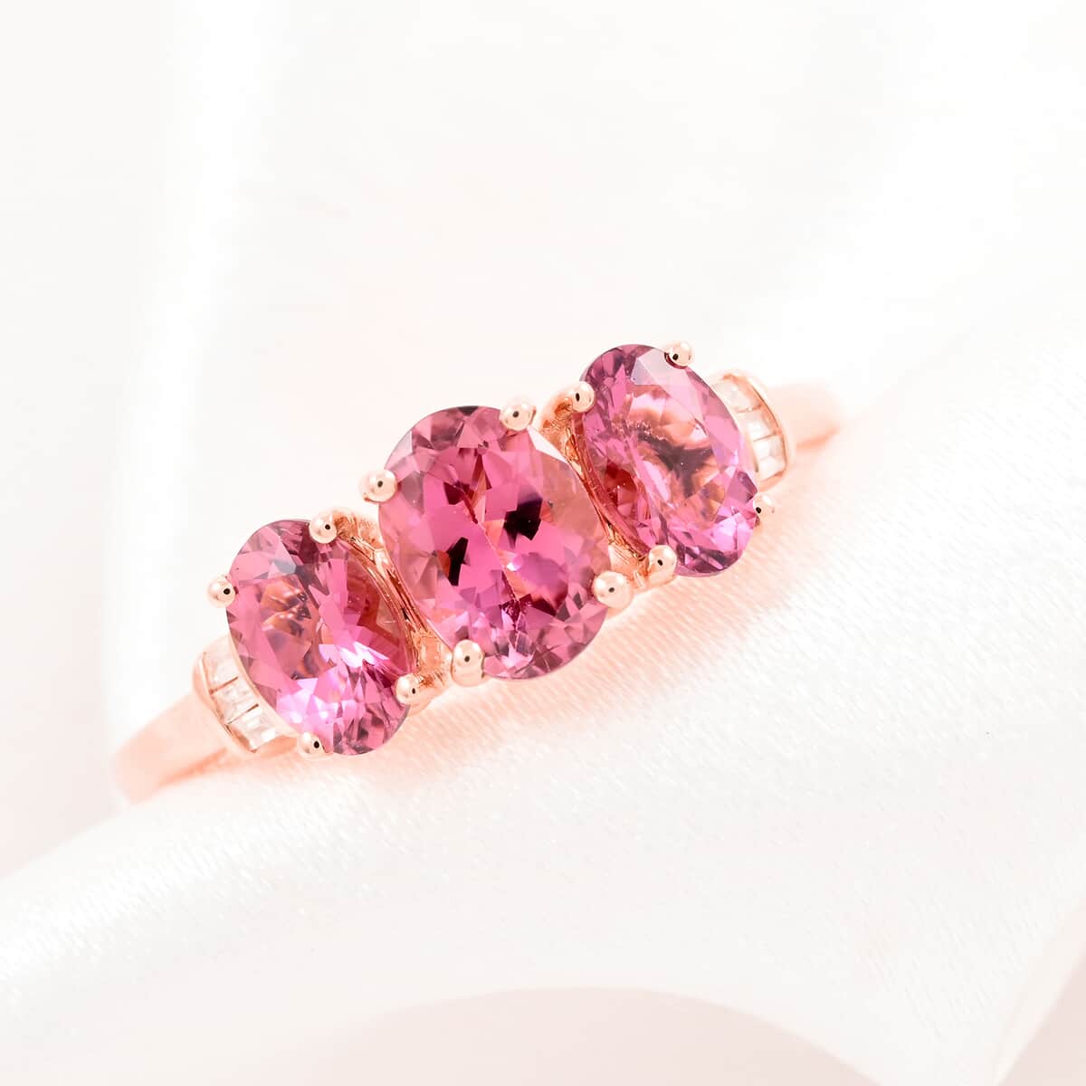 Luxoro 14K Rose Gold AAA Natural Calabar Pink Tourmaline and G-H I3 Diamond Ring (Size 5.0) 1.75 ctw (Del. 7-10 Days) image number 1