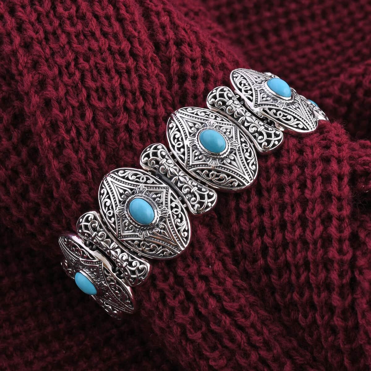 Bali Legacy Sleeping Beauty Turquoise Toggle Clasp Bracelet in Sterling Silver (7.25-8.00In) 4.10 ctw image number 1