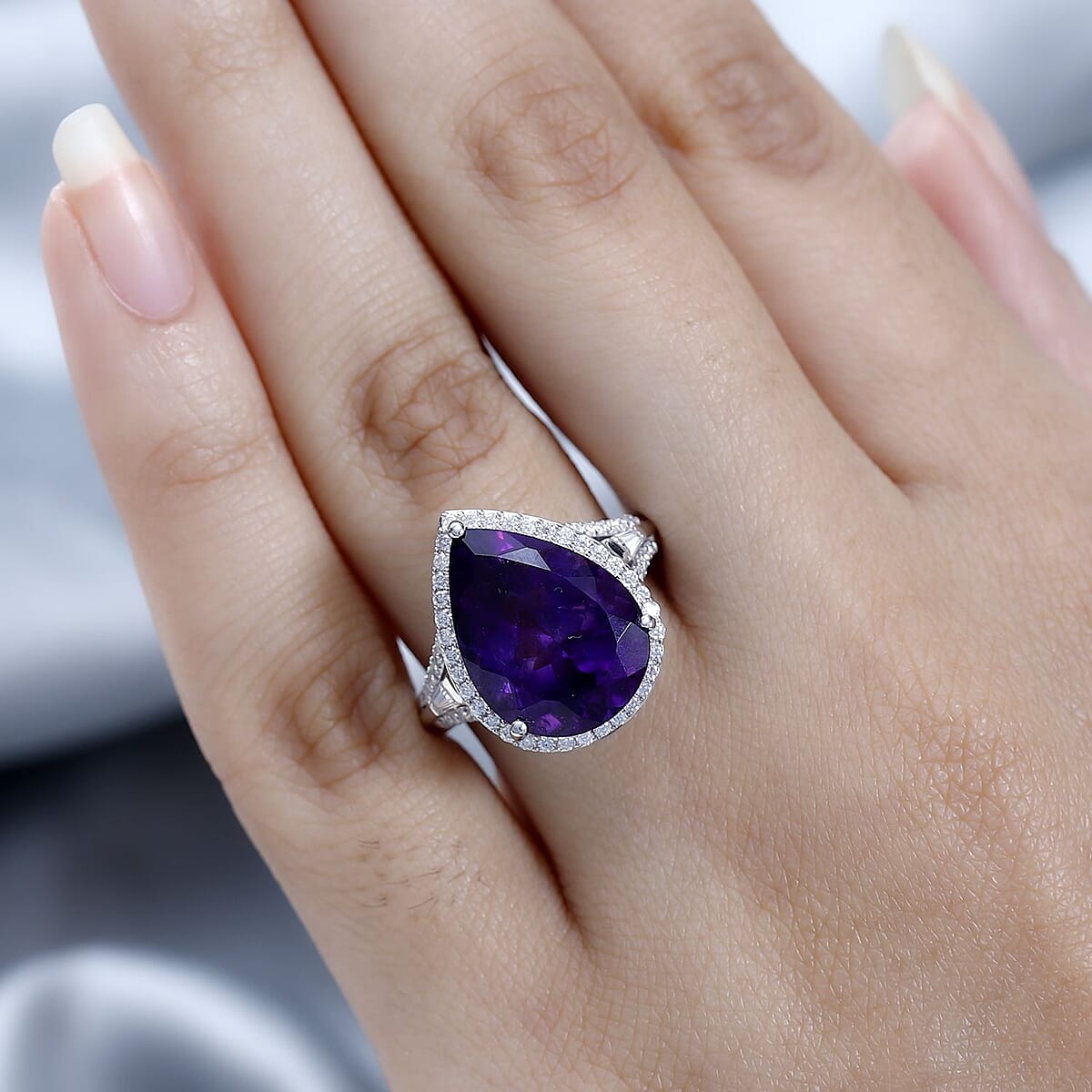 Premium Moroccan Amethyst, Moissanite Ring in Platinum Over Sterling Silver (Size 10.0) 8.65 ctw image number 2