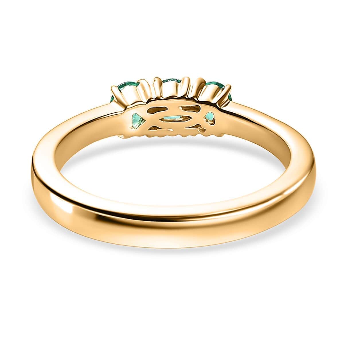 Doorbuster Luxoro 14K Yellow Gold AAA Boyaca Colombian Emerald 3 Stone Ring (Size 6.0) 0.65 ctw image number 4
