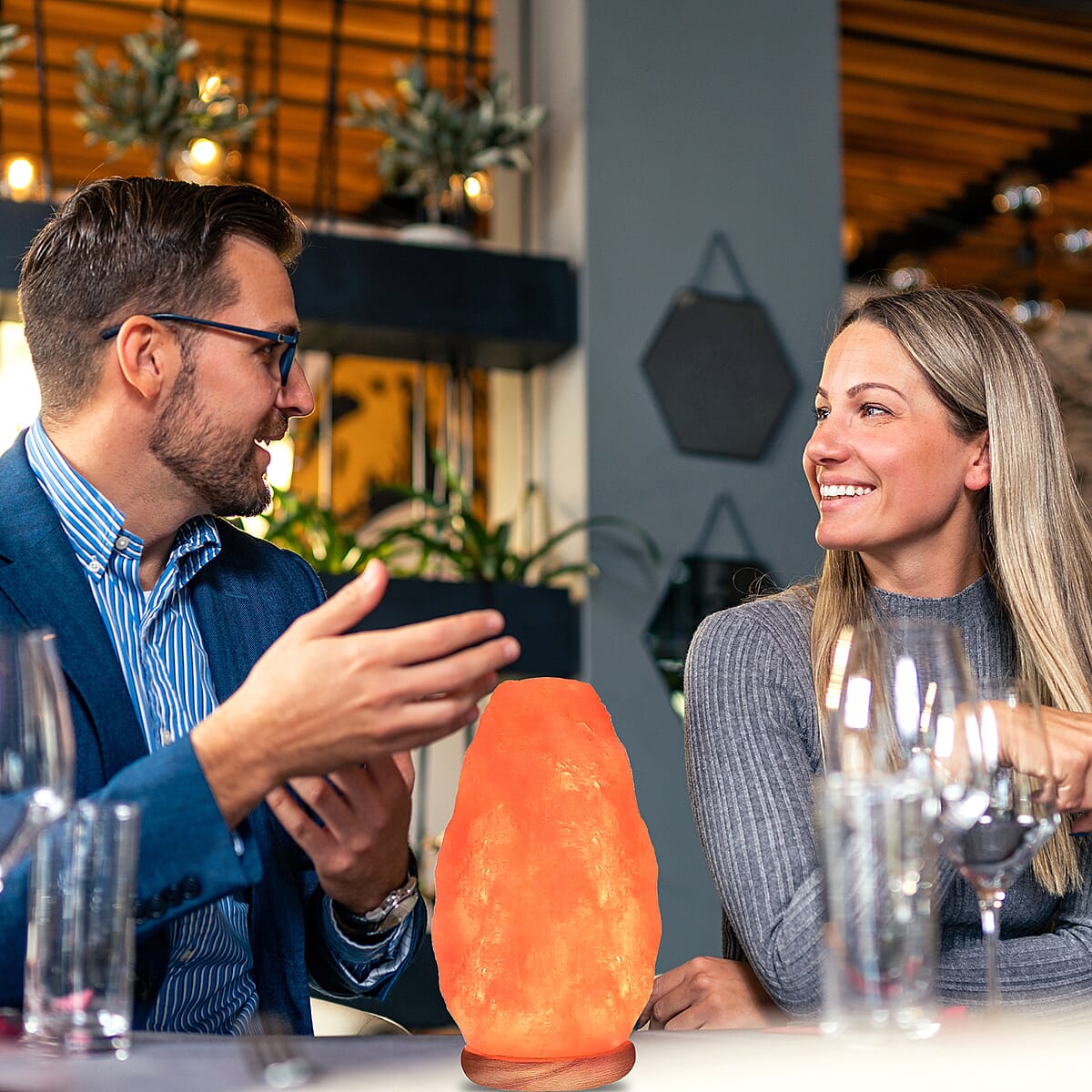 Natural Himalayan Pink Salt Lamp - Large (5.53"x5.53"x9.57") image number 3