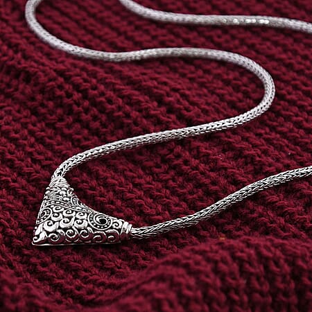 Filigree - Product card gallery slide 2 (10177234469177)