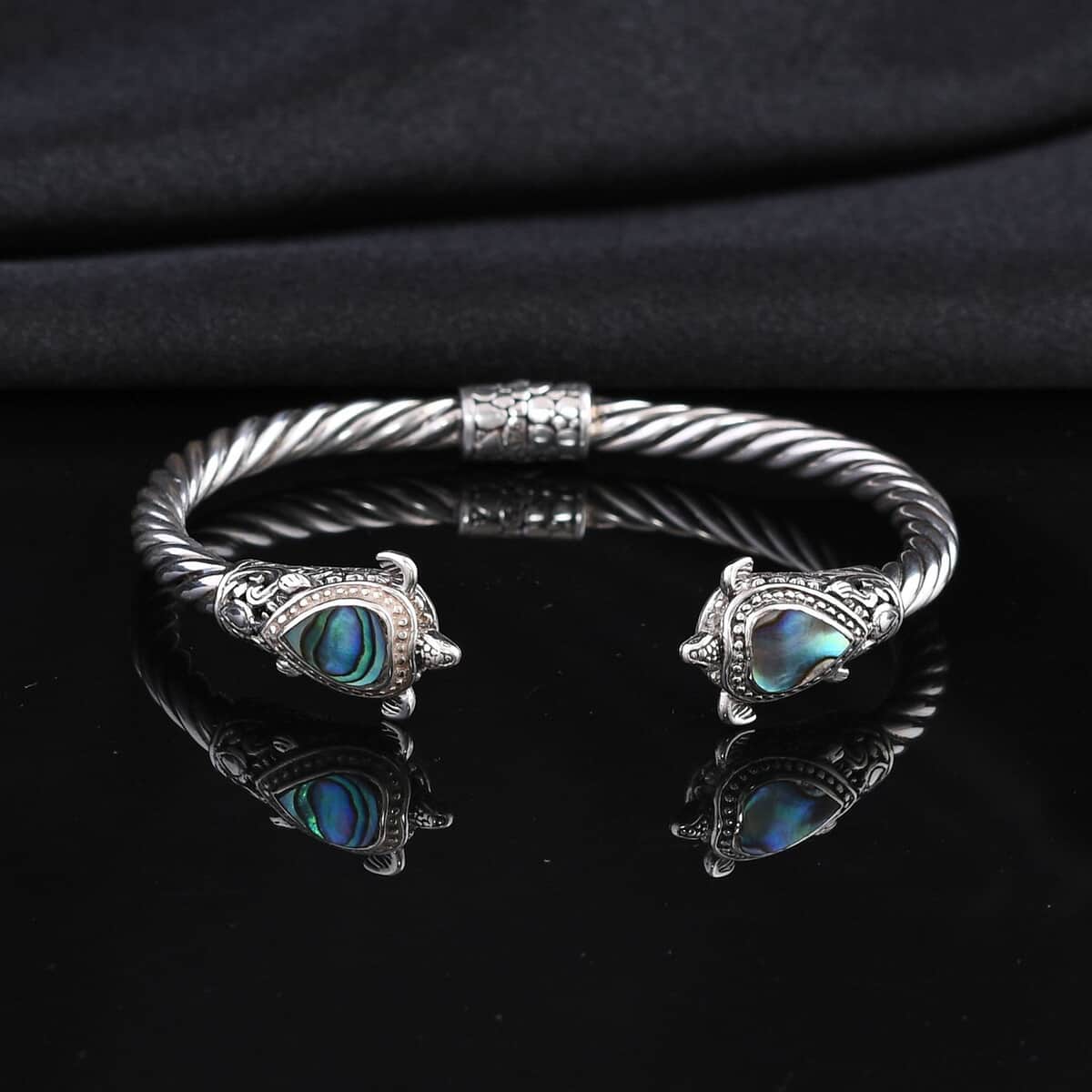 Bali Legacy Abalone Shell Turtle Cuff Bracelet in Sterling Silver (7.25 In) image number 1
