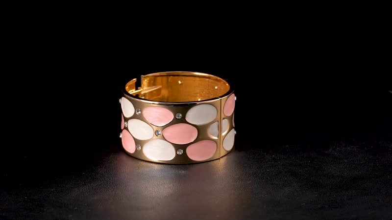 Doorbuster White Austrian Crystal and Pink Enameled Bangle Bracelet (7.00 In) in Goldtone