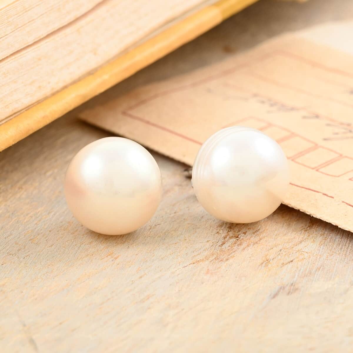 Freshwater Pearl Earrings in Sterling Silver image number 1