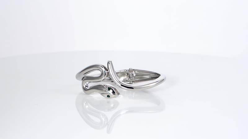 Doorbuster Green Austrian Crystal Snake Bangle Bracelet in Silvertone (7.0 in)