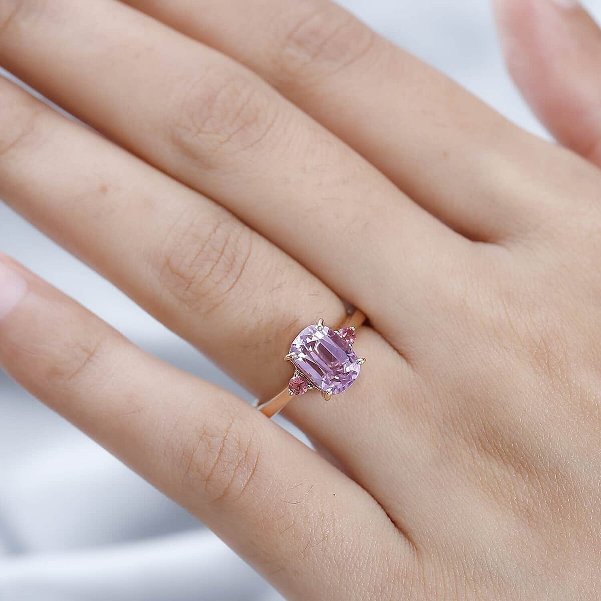 Luxoro 10K Rose Gold AAA Patroke Kunzite and Natural Calabar Pink Tourmaline 3.40 ctw Ring (Size 7.0) image number 2