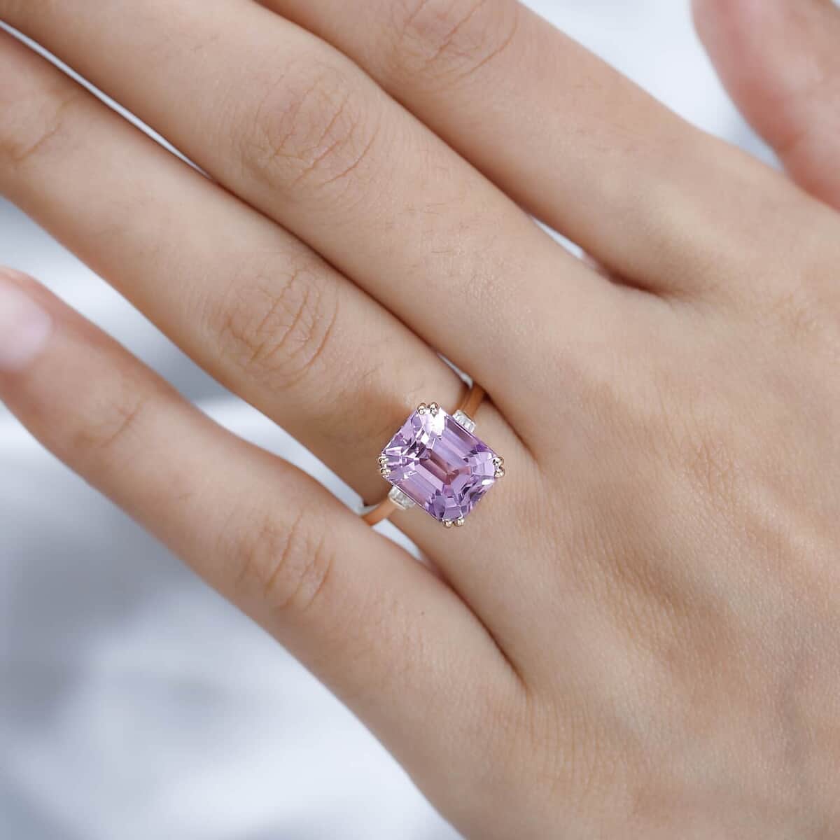 Luxoro 14K Rose Gold AAA Patroke Kunzite and G-H I1 Diamond Ring (Size 6.0) 4.70 Grams 6.35 ctw image number 2