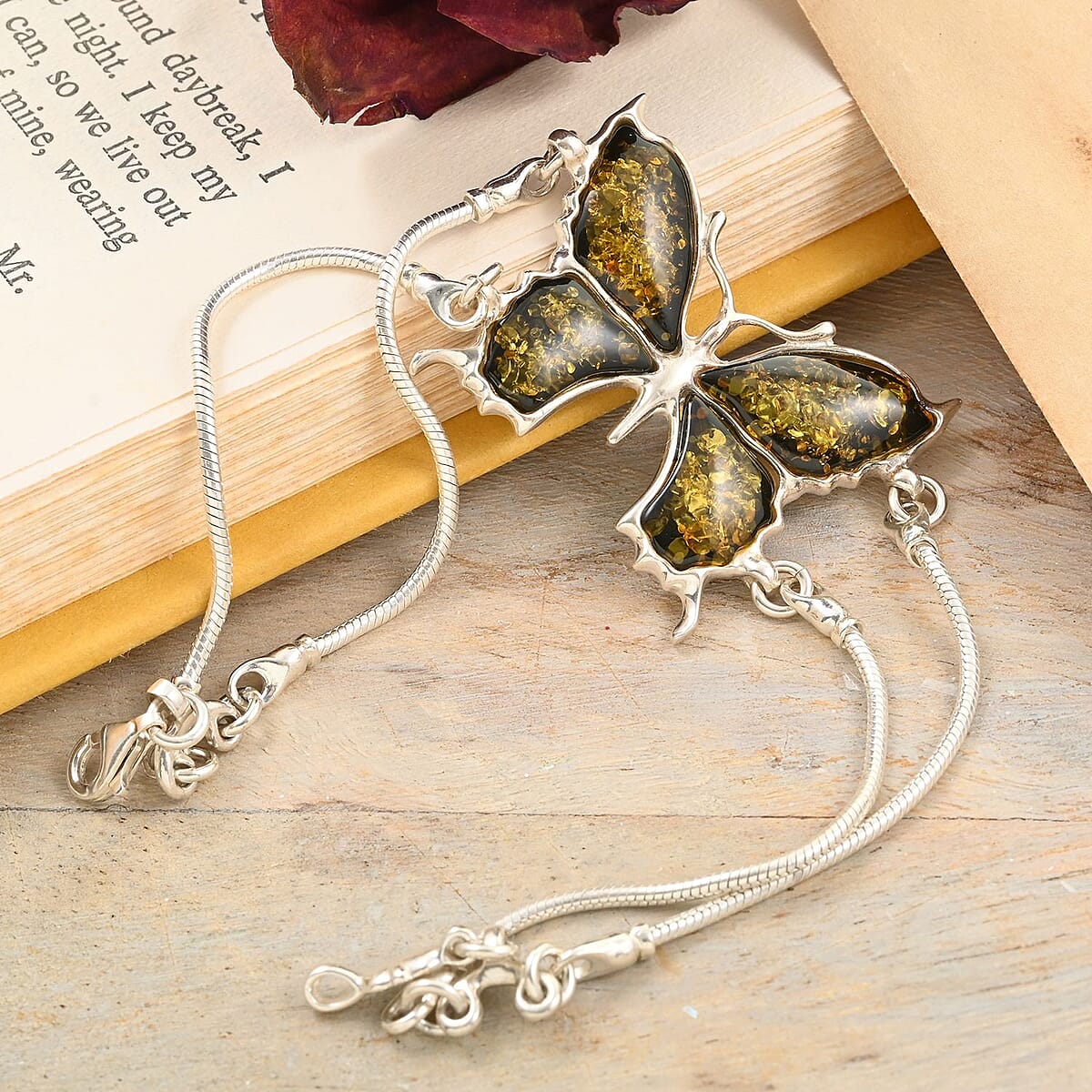 Baltic Amber Bracelet in Sterling Silver (7.50 In) image number 1