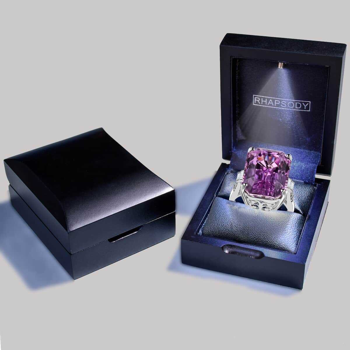 Certificate and Appraised Rhapsody 950 Platinum AAAA Patroke Kunzite, Diamond (E-F, VS2) (0.23 cts) Ring (Size 7.0) (10.30 g) 24.50 ctw image number 6
