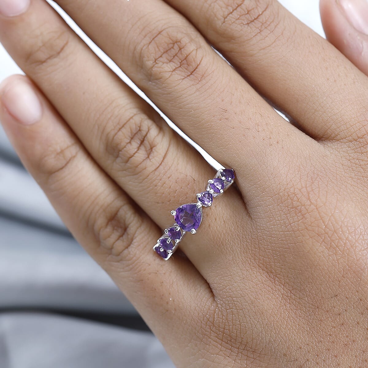 Premium Mashamba Amethyst Heart 7 Stone Ring in Platinum Over Sterling Silver (Size 10.0) 1.35 ctw image number 2