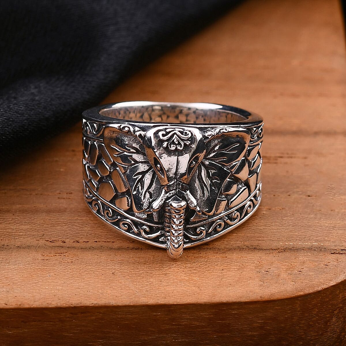 Bali Legacy Sterling Silver Elephant Ring (Size 6.0) 12.10 Grams image number 1