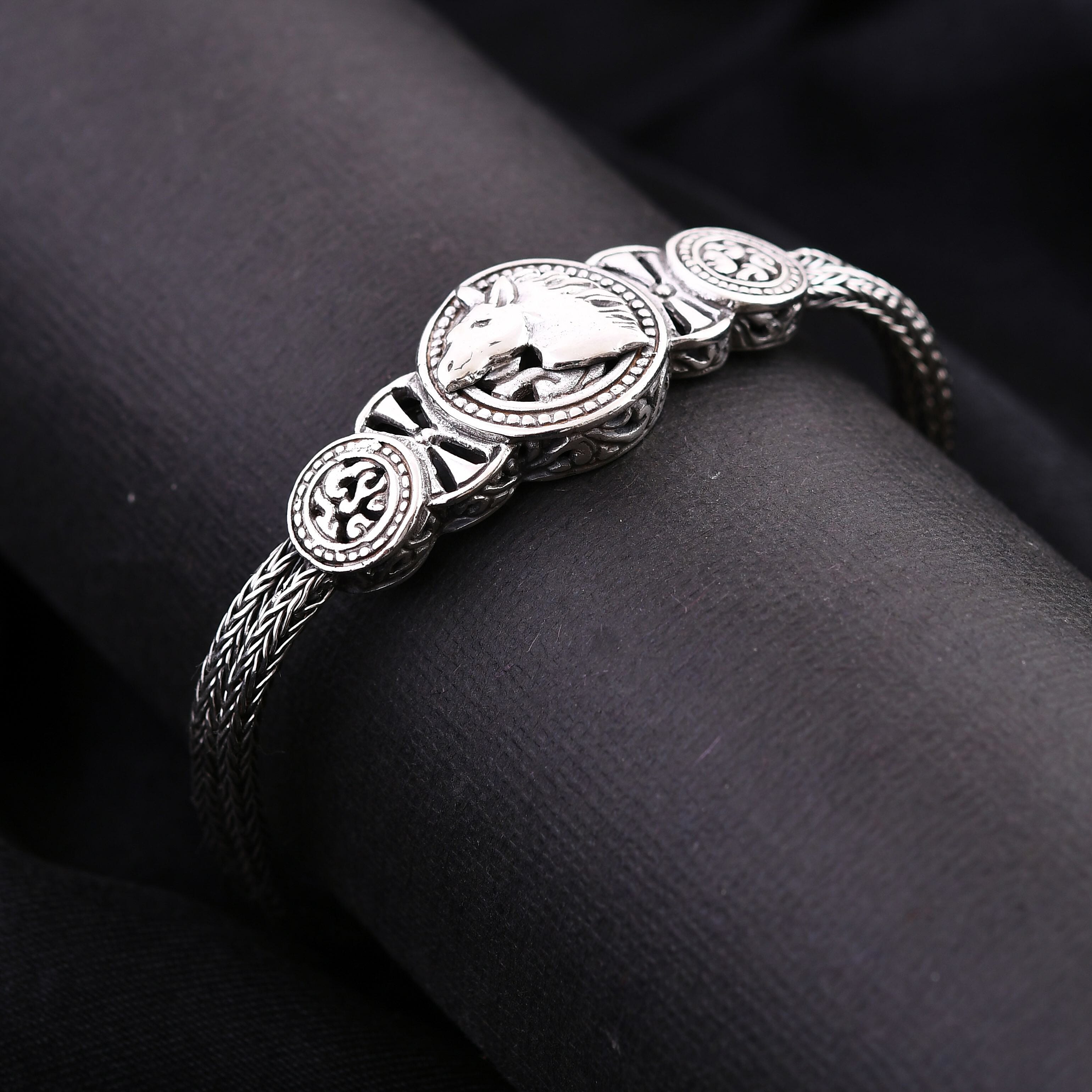 Bali Legacy Sterling Silver Toggle Clasp Horse Bracelet (6.50-8.0In) 19.10 Grams