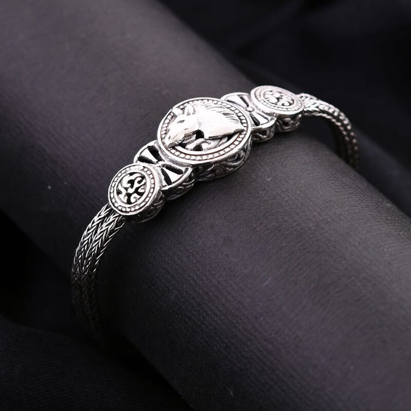 Bali Legacy Sterling Silver Toggle Clasp Horse Bracelet (6.50-8.0In) 19.10 Grams