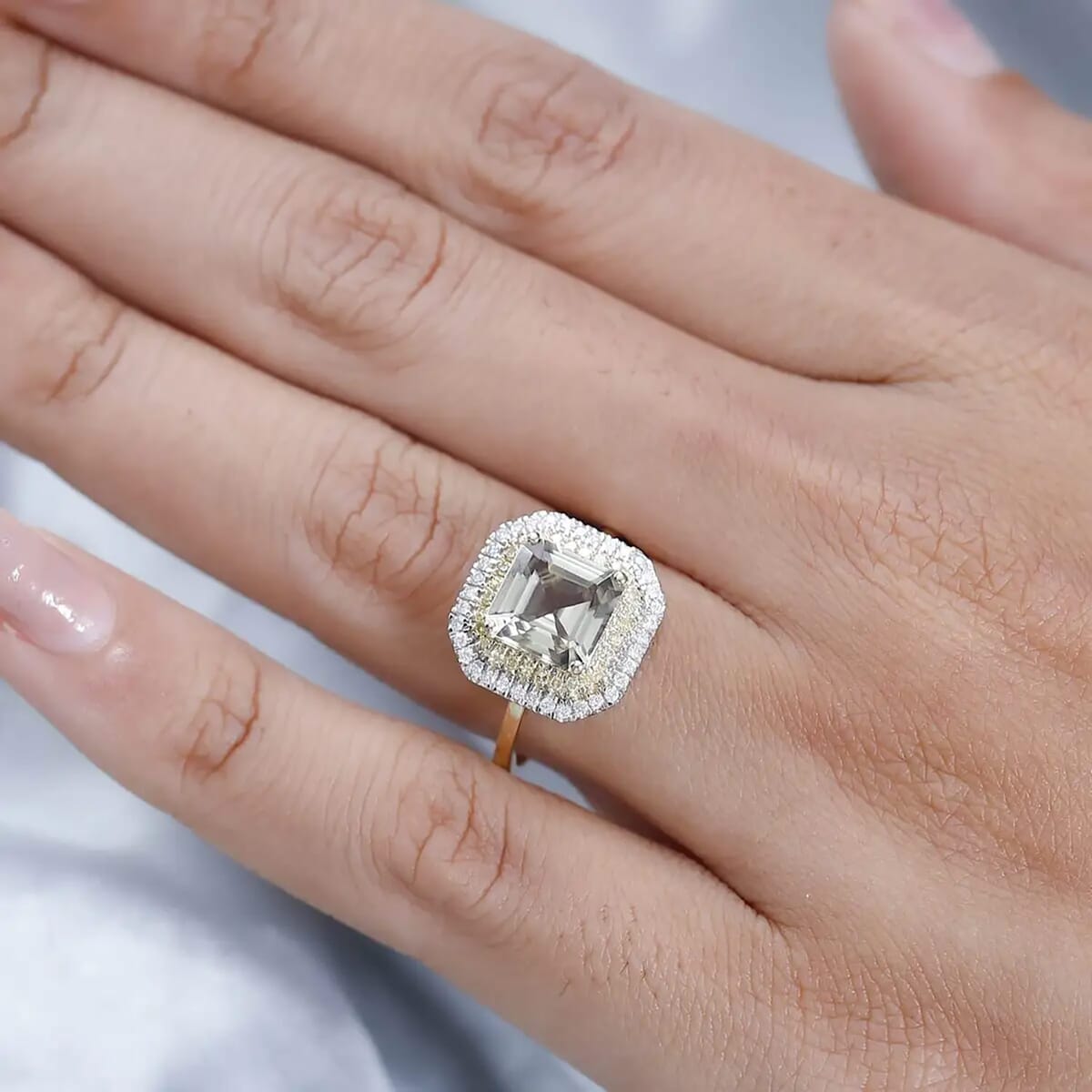 Luxoro AAA Turkizite, I1-I2 Natural Yellow and White Diamond 3.10 ctw Double Halo Ring in 14K Yellow Gold (Size 8.0) image number 7