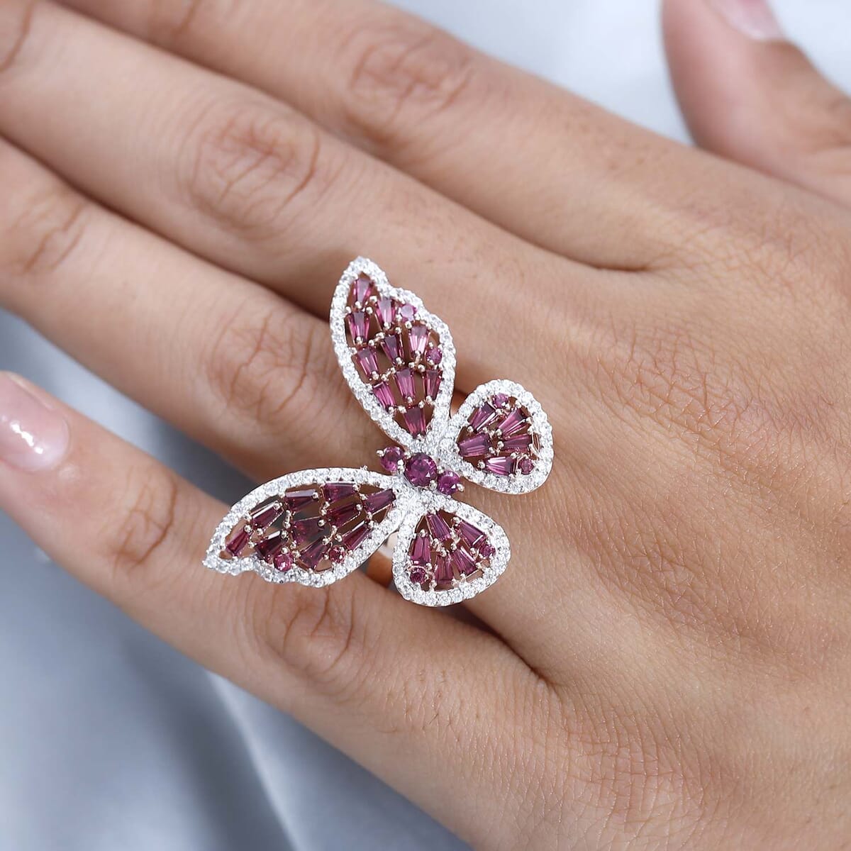 GP Trionfo Collection Premium Orissa Rhodolite Garnet and White Zircon Butterfly Ring in Vermeil Rose Gold Over Sterling Silver (Size 9.0) 4.30 ctw image number 2