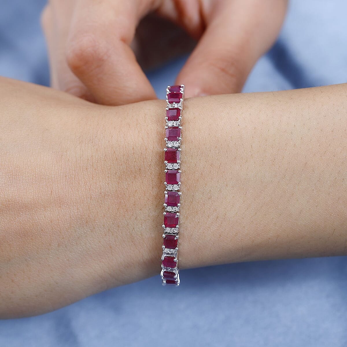 Asscher Cut Niassa Ruby (FF) and White Zircon Bracelet in Platinum Over Sterling Silver (6.50 In) 14.85 ctw image number 2