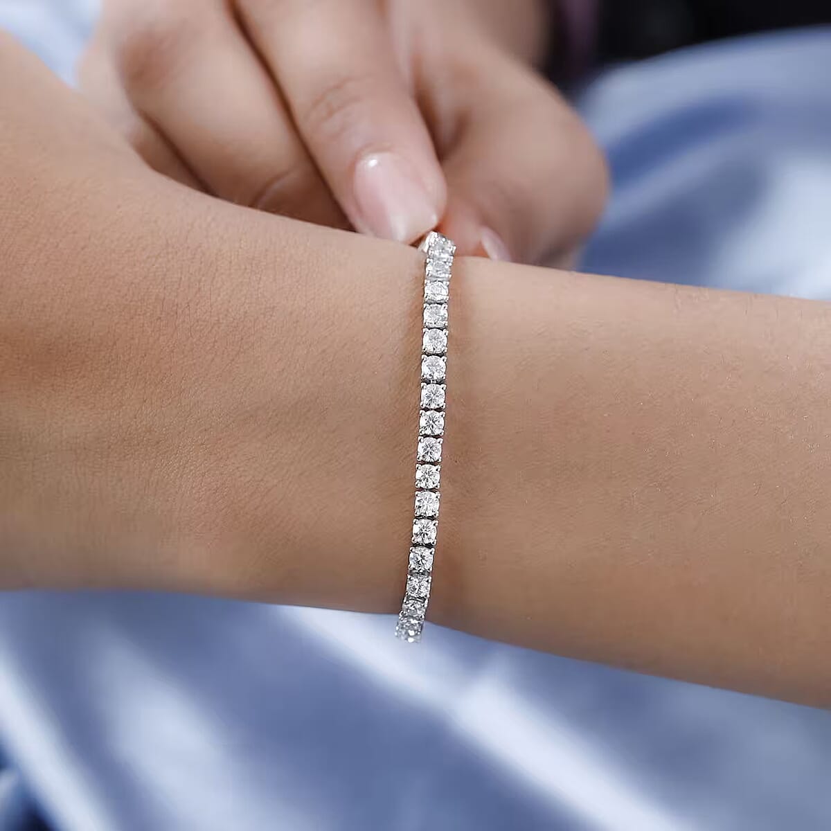D'Joy Moissanite 4.90 ctw Tennis Bracelet, Platinum Over Sterling Silver Bracelet, Moissanite Jewelry, Gifts For Her (6.50 In) image number 6