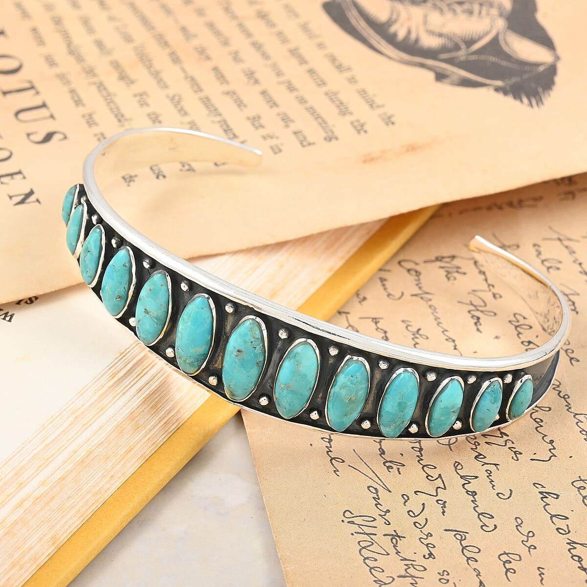 Santa Fe Style Turquoise Cuff Bracelet in Sterling Silver (Adjustable) 6.50 ctw image number 1