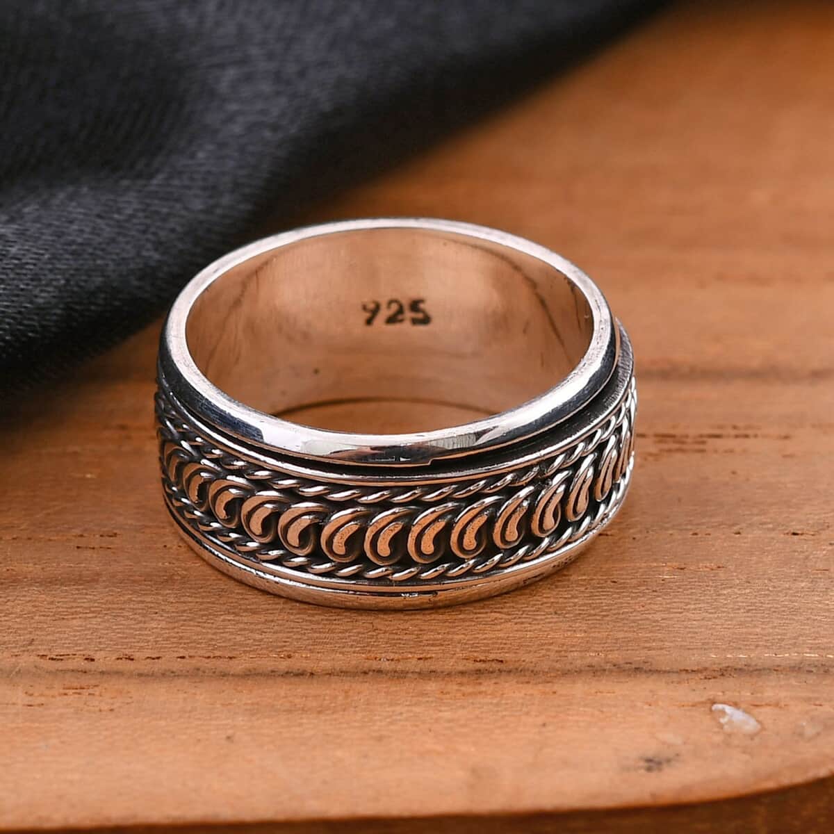 Bali Legacy Sterling Silver Spinner Band Ring (Size 7.0) 5.75 Grams image number 1
